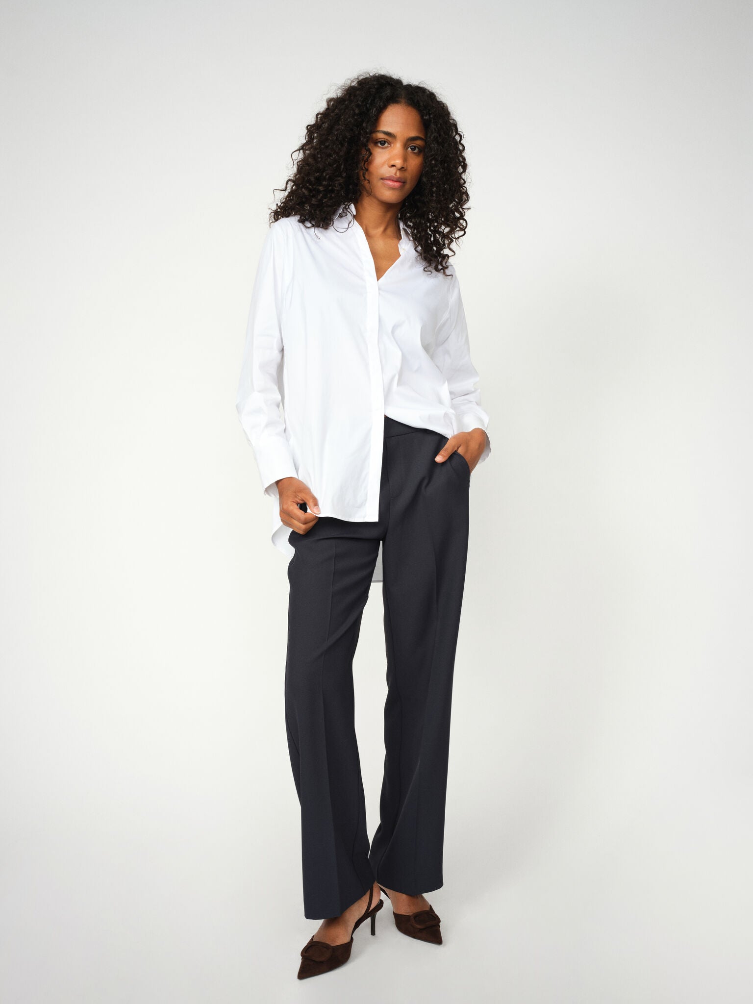 Modelshot / Salute Navy / Detail